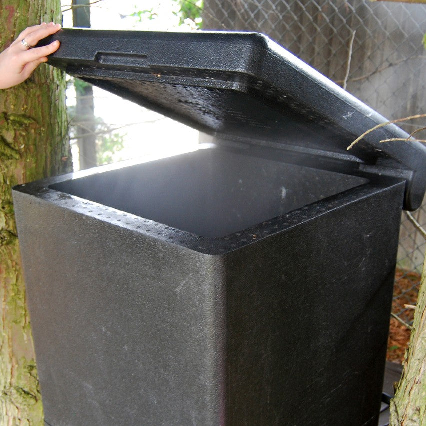 HOTBIN composter 200l with steam coming out of lid